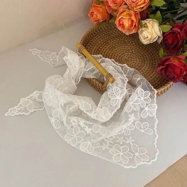Khăn turban trùm đầu ren màu be của Pháp ngọt ngào và dễ thương, khăn quàng cổ hình tam giác hot - Hình ảnh 2